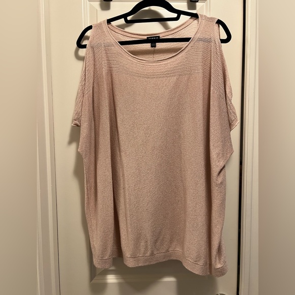Torrid Pale Pink Shimmer Pointelle Cold Shoulder Dolman Top size 3 - Picture 4 of 8